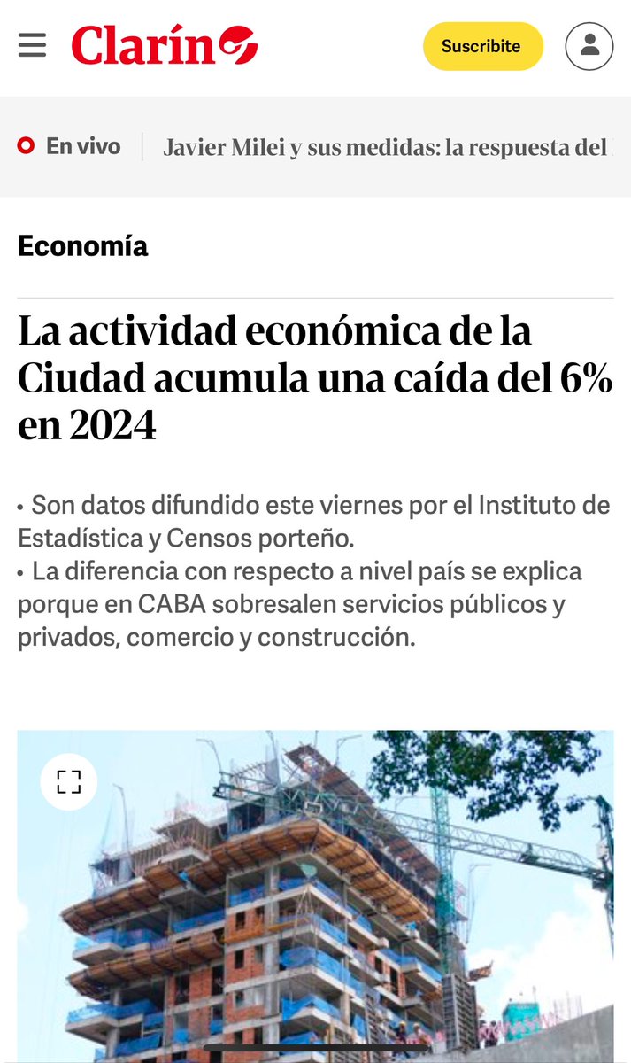 diegobossio's tweet photo. En la Ciudad de Buenos Aires, la actividad económica cae, se volvió común que presos se escapen y que la basura quede días sin recoger, mientras la clase dirigente solo se ocupa de especular electoralmente. https://t.co/Ueyug0h46Q