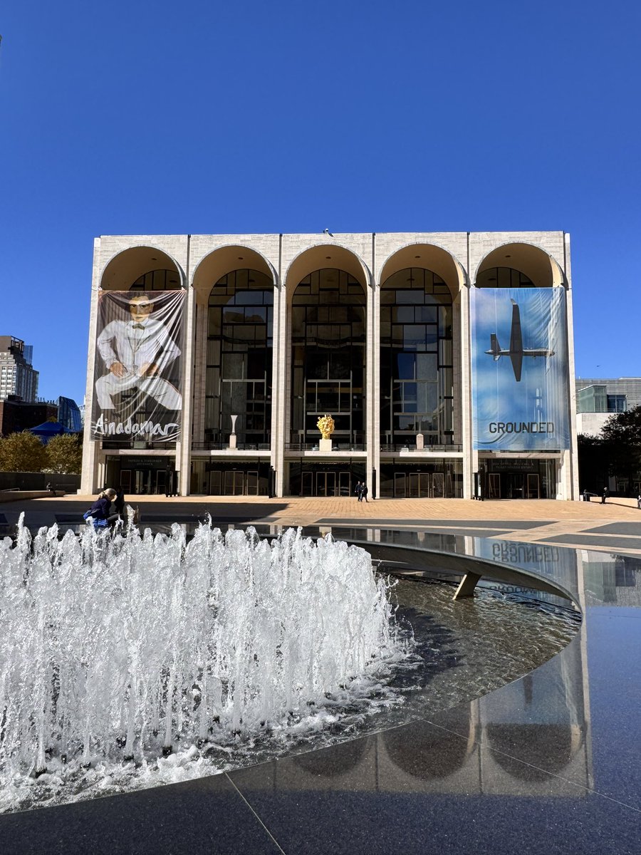 Flying to New York. 
Rigoletto at the Metropolitan Opera <a href="/callega3/">Daniele Callegari</a>