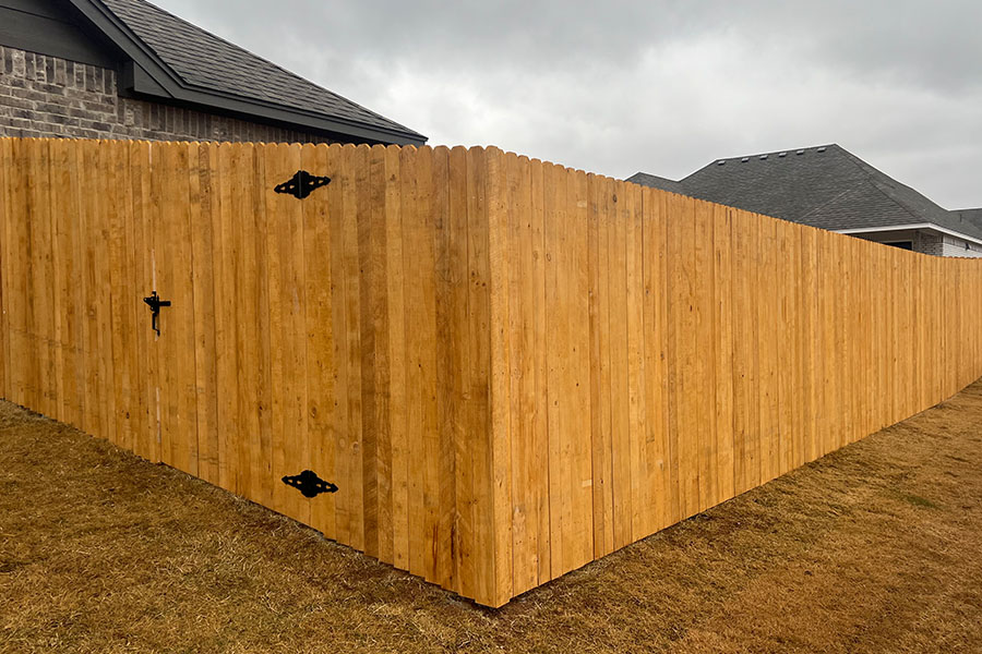 EmpireOK's tweet photo. The weather may be cold and gloomy, but these privacy fences are bringing smiles to our faces! 🤗

#EmpireFence #New #FenceBuild #HomeImprovement #Tulsa #BrokenArrowOK https://t.co/T1kqX5HSZe
