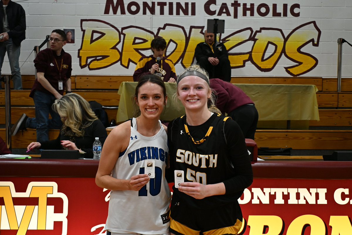 montinixmastrny's tweet photo. Hinsdale South Wins In A Close One Against Geneva 
@HinsdaleSouthGB Player of the Game is Sloane Kiefer 
@GenevaHS_Viking Player of the Game is Peri Sweeney https://t.co/gYBjugHB67