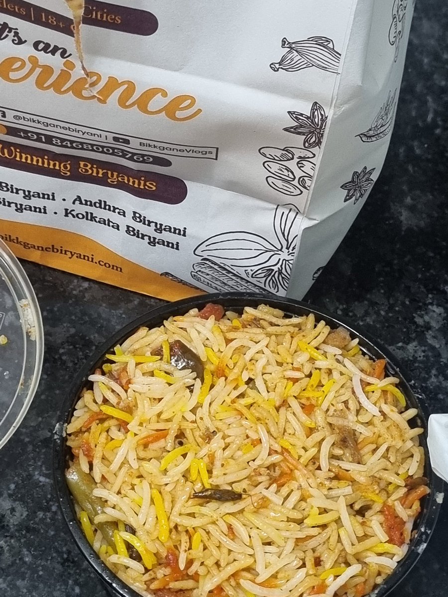 scepticsagar's tweet photo. @SwiggyCares 
Thanks for adding complementary insect inside my food order from Bikkgane Biryani.

Order Id - #194294773067629

Wish you could look into this matter and resolve it @Swiggy @SwiggyCares https://t.co/hjFvYKAlTc