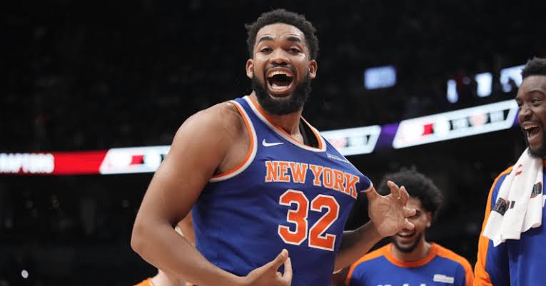 SGTIPSTERS's tweet photo. NBA PROP TODAY 🏀 

Bet BUILDER ⏬⏬⏬ 

New York Knicks (-3.5) 
Karl Anthony Towns o16.5 RA 

In his last confrontation he DESTROYED Orlando Caught an impressive 22 rebounds and 5 assists

LET'S GO KAT 🫡 https://t.co/wONpDwZz0p