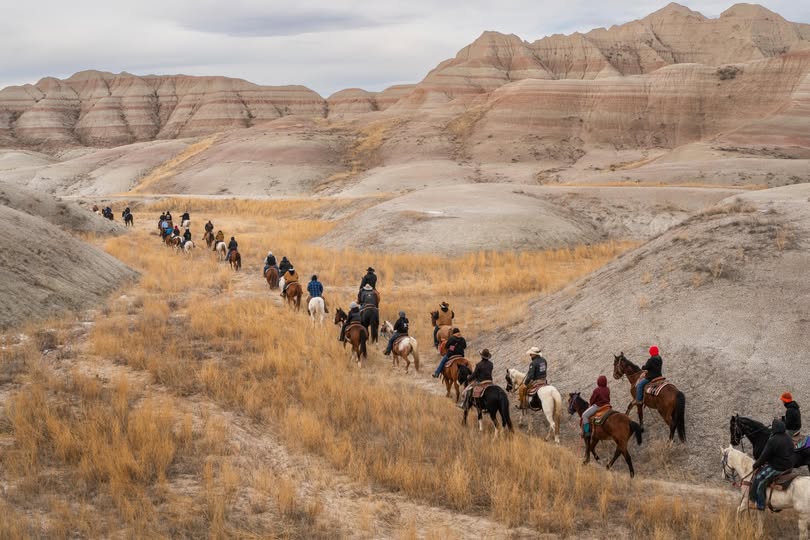 HaidaPrincess's tweet photo. Dec 25: 'Carina Gustavsson: Once again the young riders make their journey in the footsteps of their ancestors, heading 2wards Wounded Knee creek where their relatives were massacred by the US soldiers on Dec 29 1890.'
(Photo: Ryan Vizzions. Dec 25, 2024)
๐ชถ#FutureGenerationsRide https://t.co/lAG1UyQMuX