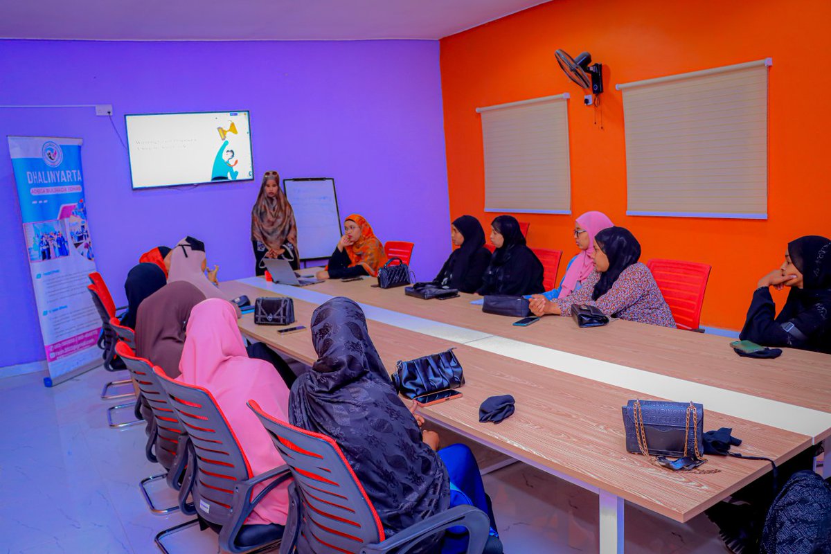 ysoh_2022's tweet photo. Organizations Development   and Proposal writings.   

Hoodo Ahmed Abadilaahi , ( Public relations of Gollis university // Co- Founder of SSWE and the founder SWEAN).

#dhalinyartaDHAB_2024. https://t.co/x6cQlhE6ki