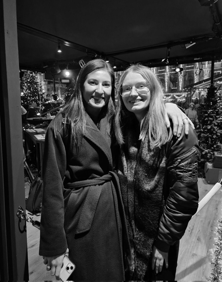 amber_cooreman's tweet photo. Zo blij dat ik haar eindelijk na al die jaren heb kunnen ontmoeten!!🥹
@liesvdberghe 🫶🏼 https://t.co/XQI3eWxuCY