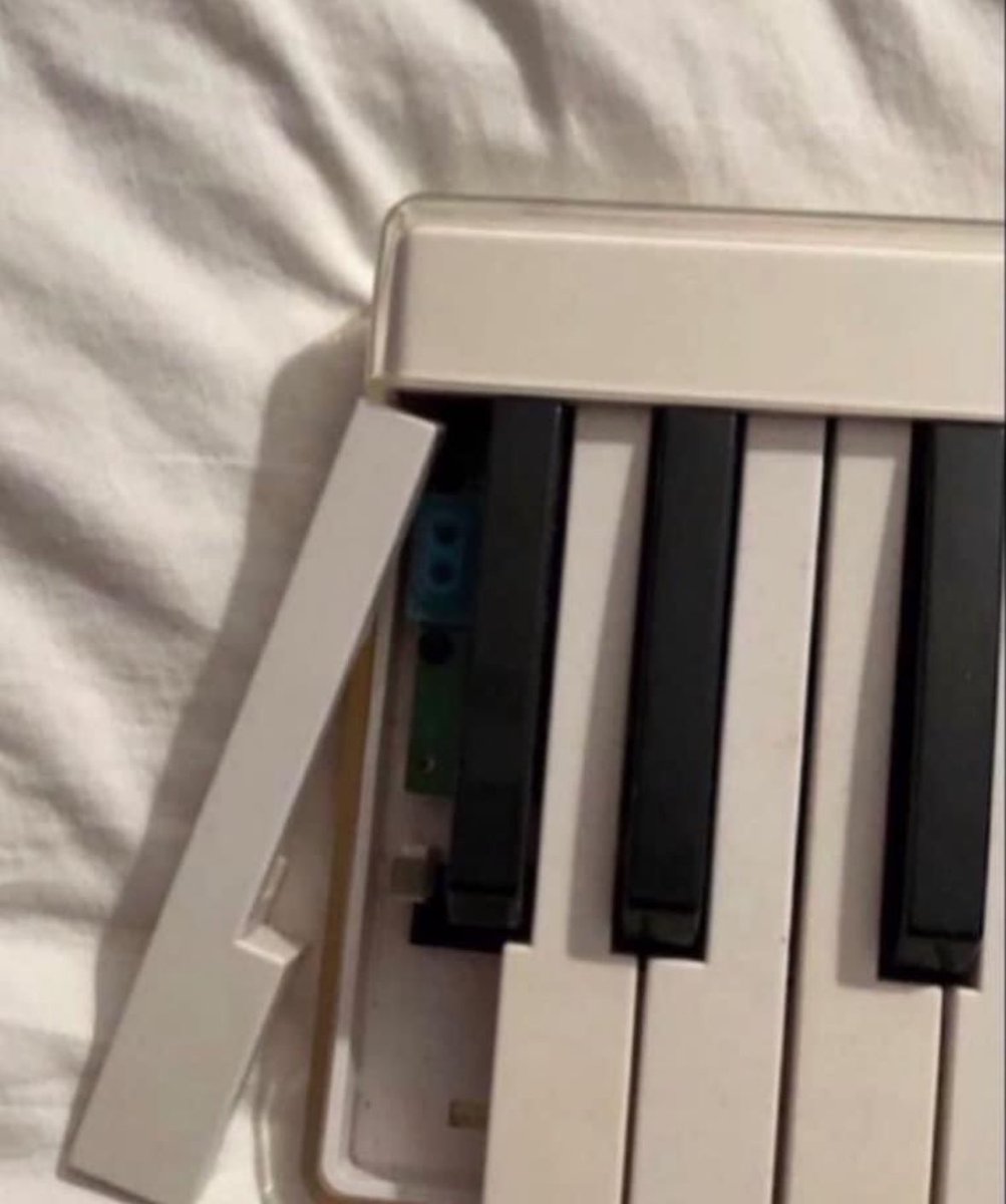 kyrphilantx065's tweet photo. Low key fell off https://t.co/EBZd8VCzrO