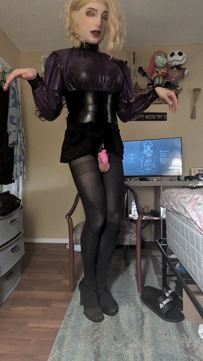 ⚛️ Sissylicious Alice Crystal 💜 tweet media