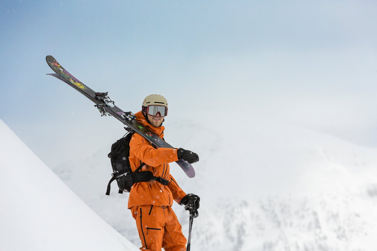 Looking for bombproof gear that will help you master the elements this winter? Look no further than the 2024 snow collection from <a href="/Oakley/">Oakley</a>. Learn all about it here —&gt; t.ly/2--Hh #TeamOakley #BeWhoYouAre