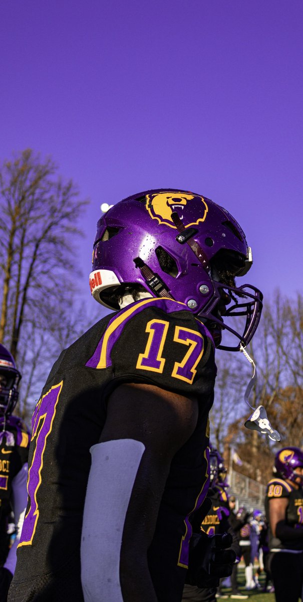 Smiley (@ham_smiley1) on Twitter photo Senior Season Highlights. Thank you <a href="/LakeBraddockFB/">Lake Braddock 🏈</a> for the memories. <a href="/mdoc376/">Coach Doc</a> <a href="/OnePlayDrive/">Coach Till</a>
Link: hudl.com/video/3/163645… Senior Season Highlights. Thank you <a href="/LakeBraddockFB/">Lake Braddock 🏈</a> for the memories. <a href="/mdoc376/">Coach Doc</a> <a href="/OnePlayDrive/">Coach Till</a>
Link: hudl.com/video/3/163645…