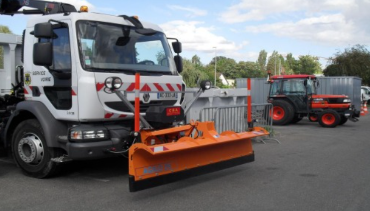 [#VieLocale] Le Plan de Viabilité Hivernale continue !❄

Entrée en vigueur le 11 novembre dernier et se poursuivra jusqu'au 17 mars 2025. 🔰✅

Quel est son but ?

Garantir la sécurité et la fluidité des déplacements durant la période hivernale,  en cas de neige ou de gel. 🚧