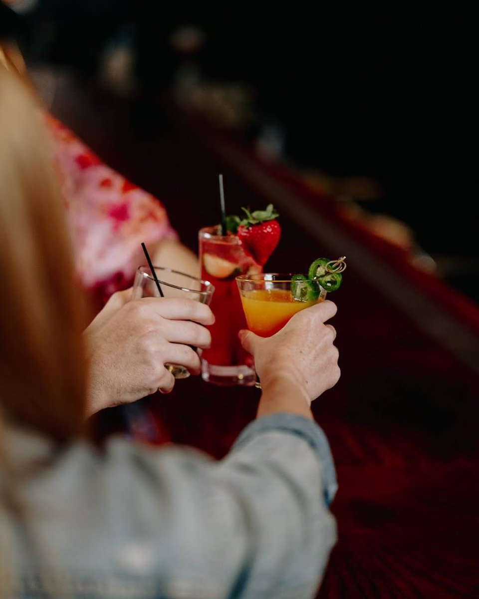 nashoba_live's tweet photo. Live music and the taste of a perfectly crafted cocktail – the ultimate combo!⚡🎵🍹 #CheersToTheWeekend https://t.co/yKDYfKfr1h
