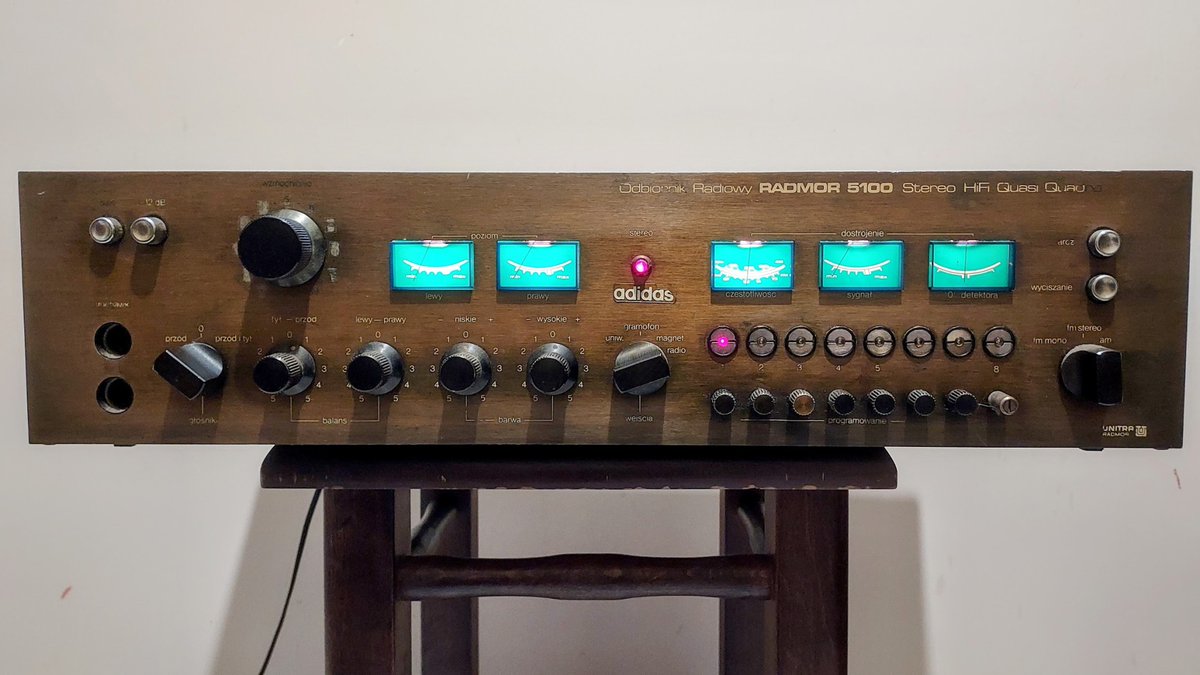 malcompl's tweet image. Taki niespodziewany, świąteczny prezencik sobie upolowałem ;) #Radmor 5100,  coś tam świeci, buczy i gra... dobra baza do pełnego odrestaurowania... #prl #retro #radio #unitra
