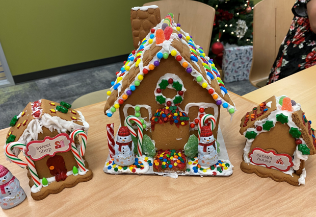 CreditUnion1AK's tweet photo. We couldn't let the holiday season pass without celebrating in style! Our team had an amazing time during a special CU1 Holiday Spirit Week, filled with festive fun, cozy vibes, and plenty of cheer! 🎄❄️🎉 https://t.co/aac5zmx7Ho