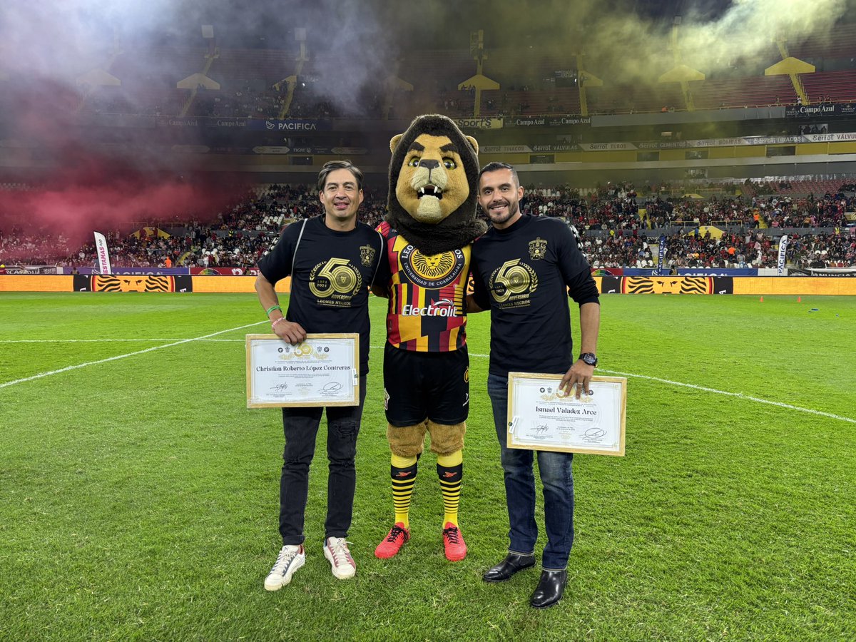 Gracias al Patronato <a href="/LeonesNegrosCF/">Leones Negros de la UdeG</a> de la Universidad de Guadalajara por este reconocimiento. 🦁 
#50AniversarioDelEquipoQueNacioGrande
