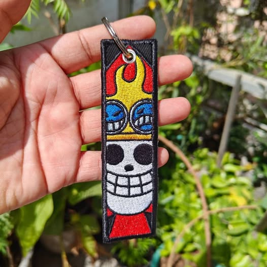 Sahil01601's tweet image. "Skull vibes with a fiery twist! 📷📷 Perfect for adding some bold energy to your keys. What do you think? #KeychainGoals #FlamingStyle #CoolAccessories"