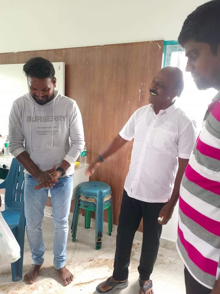 GowriSankarD_'s tweet image. இப்ப சொல்லுங்கடா அறிவார்ந்த ஆபாச ஐடி விங் கொத்தடிமைகளே இவன் திமுக நிர்வாகி இல்லன்னு 

குற்றவாளி திமுக நிர்வாகி ஞானசேகரன் வீட்டில் அமைச்சர் @Subramanian_ma .!!!
ஒருவேளை இருக்குமோ??
#யார்_அந்த_SIR 

#குற்றவாளிகள்கூடாரம்_திமுக
#SaveOurDaughters