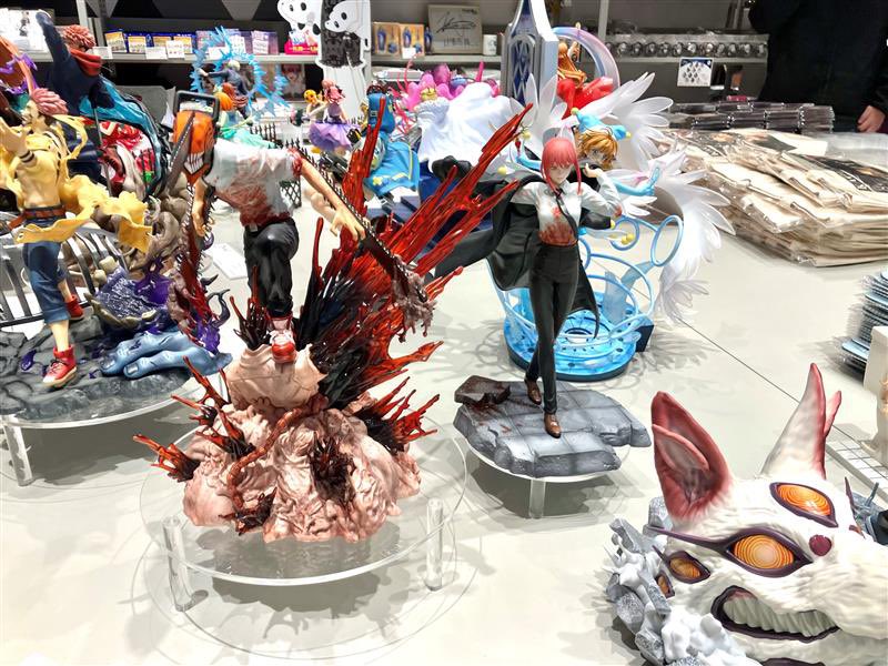 SHIBUYA TSUTAYA 6F IP書店では、 数々のフィギュアを販売中です