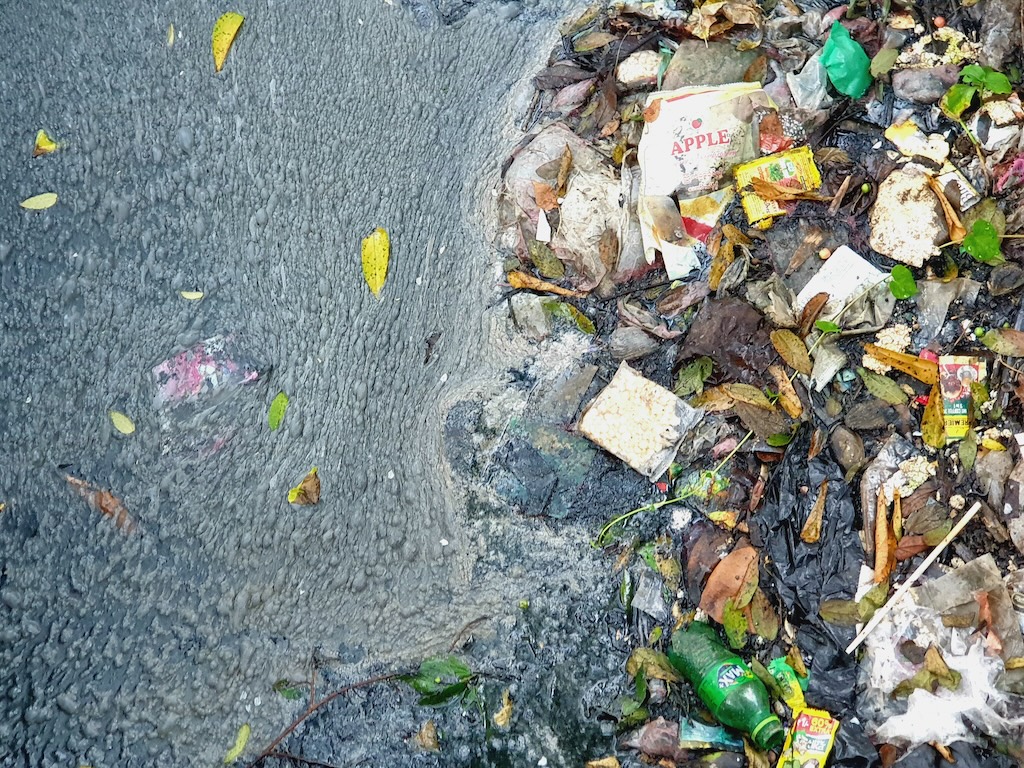 Htet Hlaing Win contends that effective environmental campaigns in Myanmar are not possible until a dramatic change in political arrangement occurs.
#Myanmar #environmentaljustice

Read more: tinyurl.com/2ky87yaa