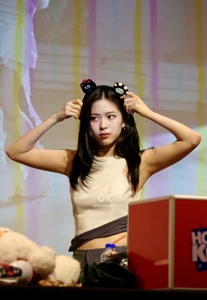 AllForRyu0417's tweet photo. 241227 House of Kpop Singapore Fansign

resend
#ITZY #있지 #RYUJIN #류진
@ITZYofficial https://t.co/kcVfCme5f3