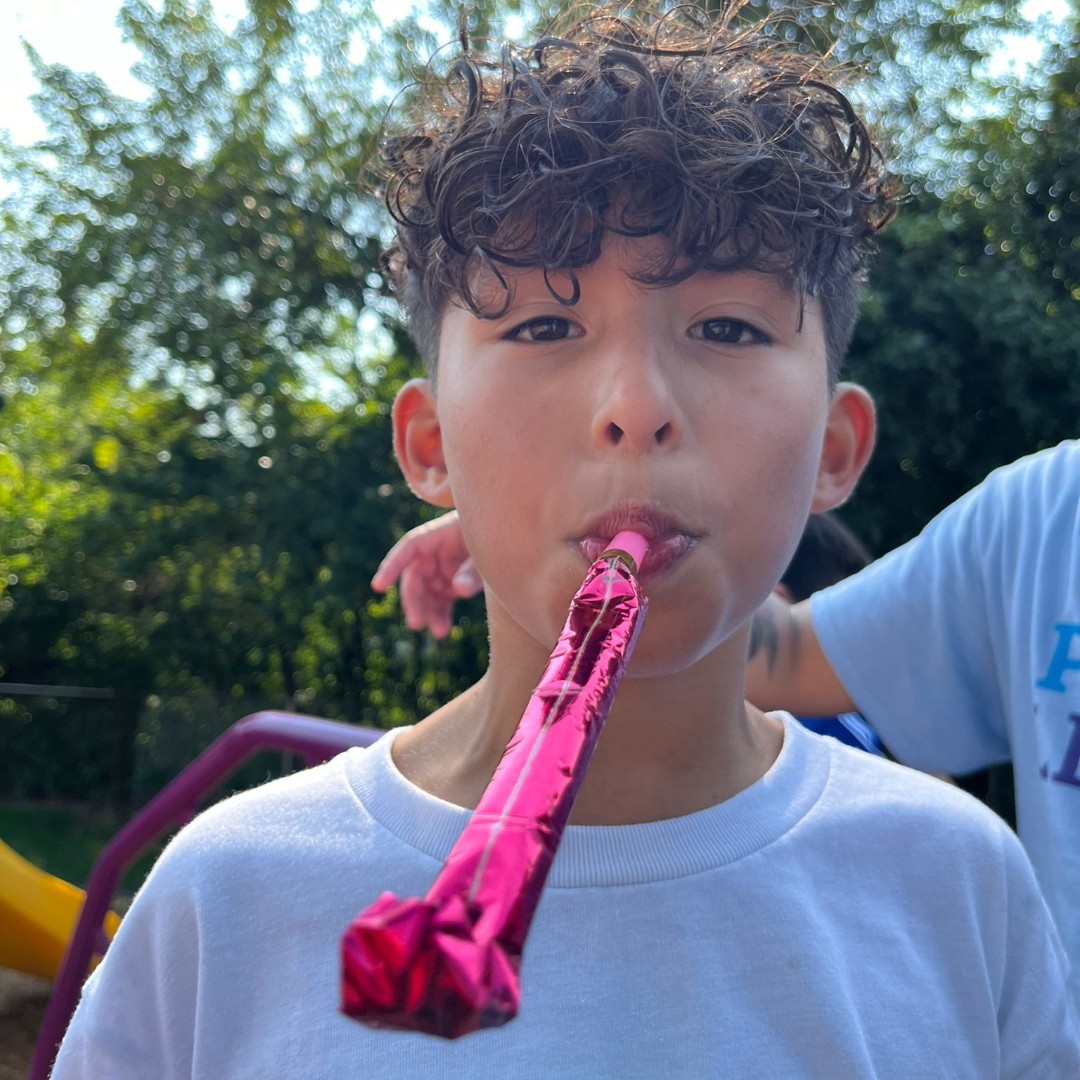 project_lbrtd's tweet image. 🚨 MATCHING GIFT ALERT! 🚨

@ElevatePrize is MATCHING donations up to $50K until Jan 5, 2025! Double your impact to help immigrant youth thrive in 2025:

Legal help ⚖️
Housing 🏡
Food 🍎
Mental health 🧠

👉 Donate now: gofund.me/24ca28ad

#MatchingGift #ImmigrantYouth