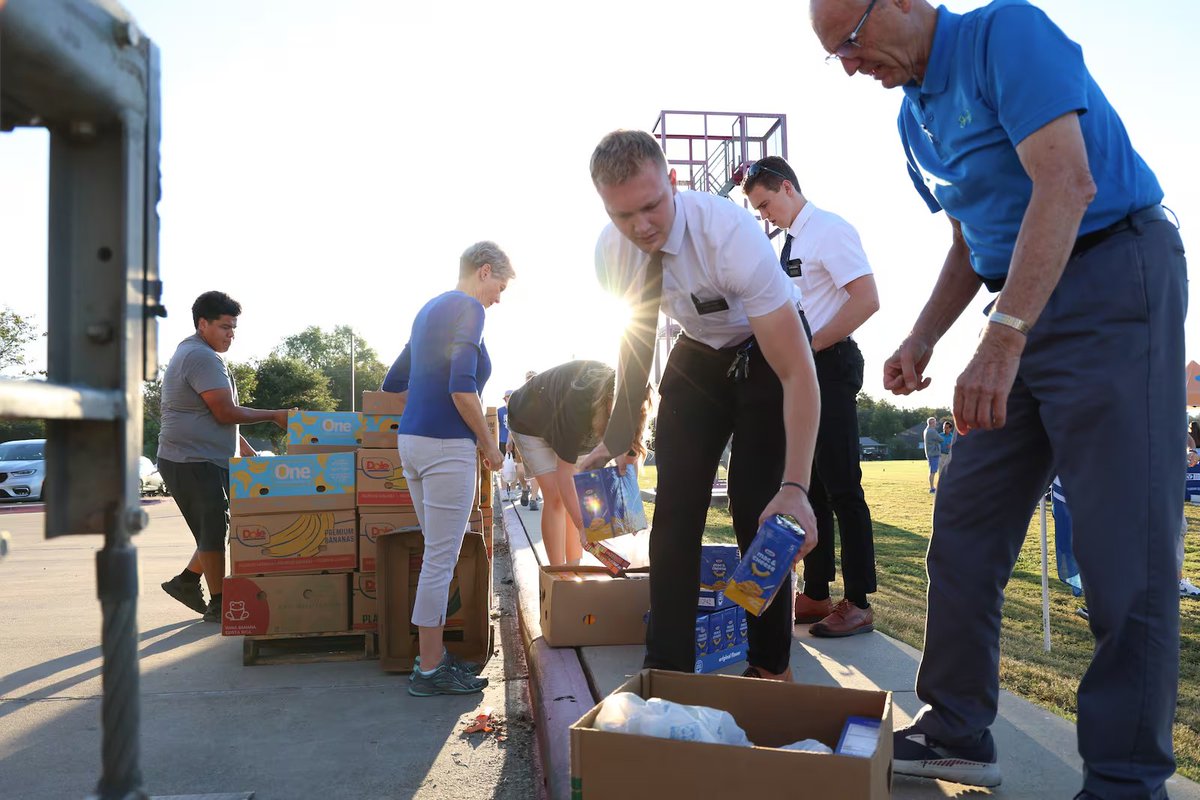 the_churchnews's tweet photo. 🔗: https://t.co/JHrM3m9oOO

Before @BYU's football team takes on the University of Colorado on Saturday, Dec. 28, in the Alamo Bowl in San Antonio, Texas, tailgating fans will have an opportunity to serve those in need through a donation drive — just as before every road football game in the 2024 season.

Fans and alumni are invited to bring diapers and new underwear for men, women and children to donate to Haven for Hope, an organization that provides “impactful care” for people experiencing homelessness in the San Antonio community. Fans can also donate through the Amazon Wish List.

The service project caps a season of service for BYU — at each road game, local BYU alumni chapters have organized Cougs Care pregame tailgate events featuring service projects for local nonprofit organizations. This is the third year in a row for the tradition.

Read more at the link above.

📷:  Bitsy Tullis; Laura Seitz, Deseret News; Aaron Sorenson, BYU; Melissa Jenson; Aaron Sorenson, BYU; Abigail Haven