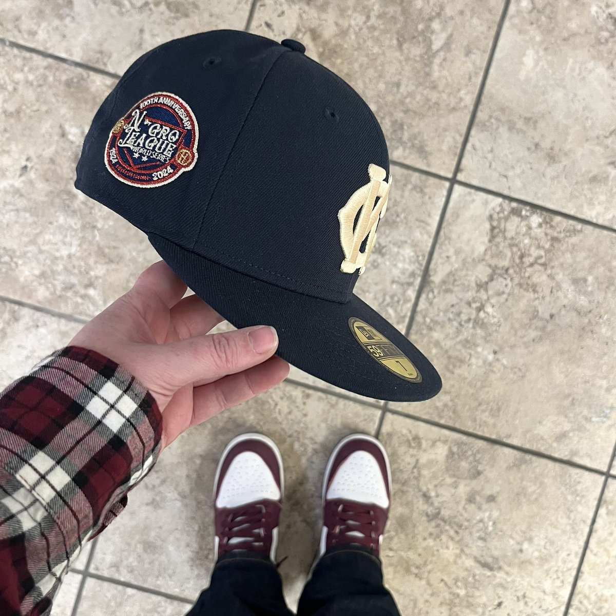 jaylaw22's tweet photo. 362/366
#kicksandfits #kicksandcaps #jordan1high #jordans #fittedroyalty #teamfitted #neweracap #59fifty #flyyourownflag #committedtothefitted #ladiesrockfitteds #hypebeastkc #hotd #hatoftheday #fotd #kotd #rockyourkicks #uhc18 #foreverroyal #monarchs #nlbm #hatclub #goodgreen https://t.co/Ed3noE7WhA