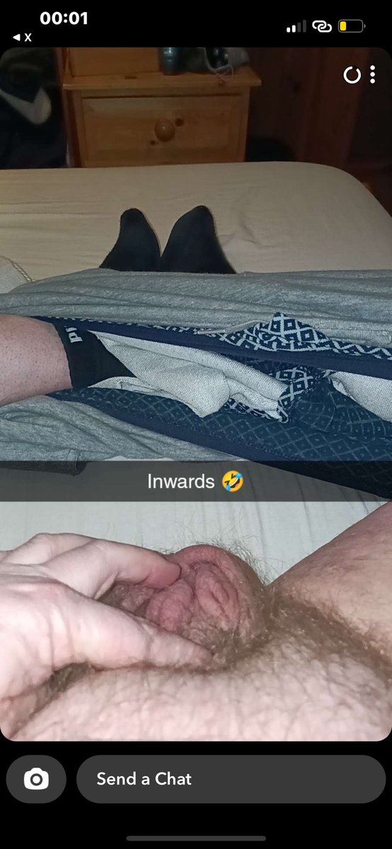 kellilou12's tweet photo. Love how may paypig worships me !! Just to laugh at his pathetic cock. 🤣🤣🤣🤣 massive isn’t it https://t.co/B5CxFiTzvo
