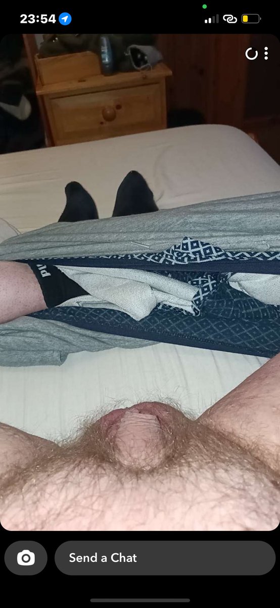 kellilou12's tweet photo. Love how may paypig worships me !! Just to laugh at his pathetic cock. 🤣🤣🤣🤣 massive isn’t it https://t.co/B5CxFiTzvo