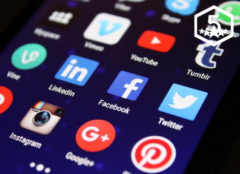 5StarResults's tweet image. Did you know. 🤔 Visual content is processed 60,000 times faster by the brain than text.
Implementing engaging visuals into your strategy can significantly boost your brand's recall factor. Dive deeper into how visuals can catapult your brand ahead.
#MarketingTips #VisualC