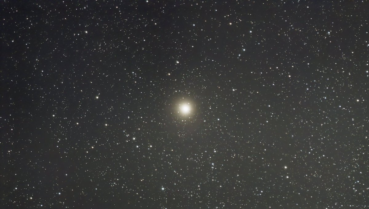 twocrowsdown's tweet photo. I have a lot of learning to do : Larger Magellanic Cloud and Betelgeuse. First attempt last night. #Dwarflab3 https://t.co/l242ancmZu