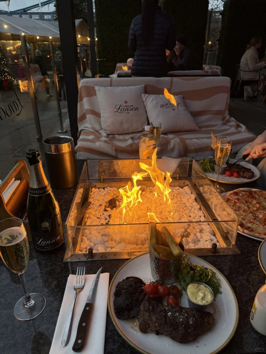 Celia🧸🖤 tweet media