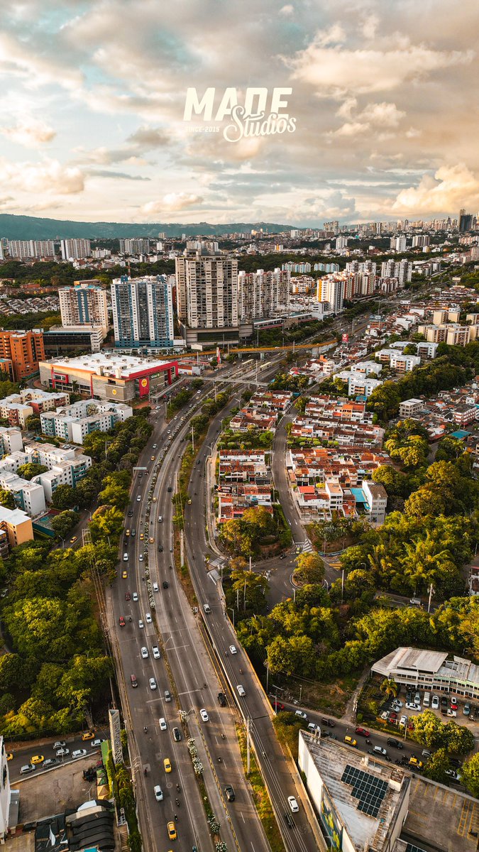 Madestudios4's tweet photo. Fascinante atardecer desde el municipio de Floridablanca, Santander📸🫶🏻 

#Dji Mini 3 pro #parati #sunset #fyp https://t.co/5NNzZV0SZC
