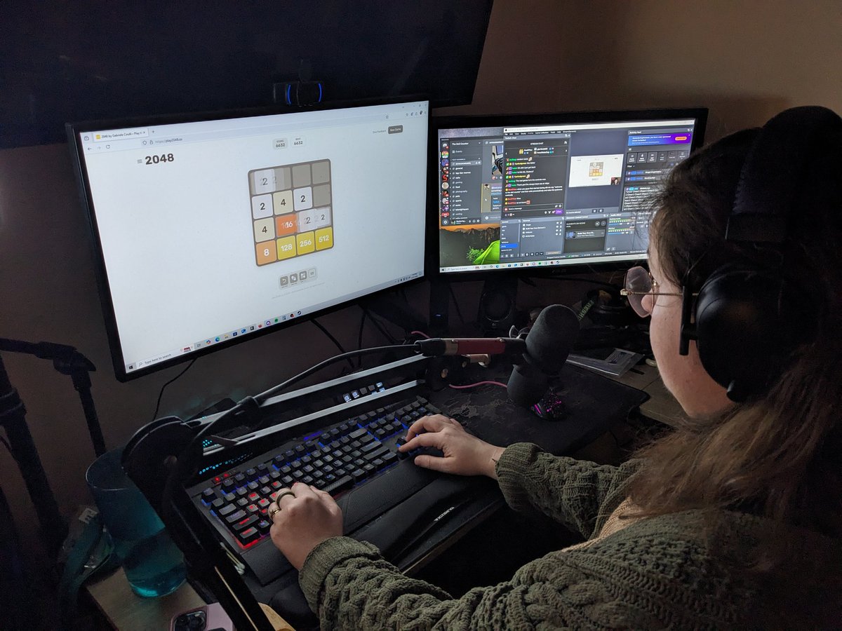 My wife is LIVE on twitch bossing 2048