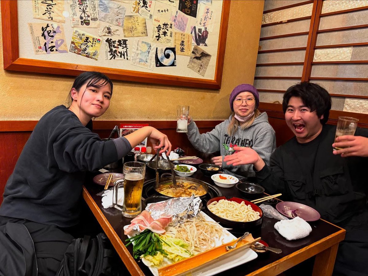 STUDIO_500G's tweet photo. 忘年会🍻
今年も無事にこの日を迎えることができました!
呑んで、食べて、喋って、楽しい時間♪
最後は社長から、メッセージとともに大入袋が配られました。
大入袋にはたくさんの「ご縁」に感謝という意味が込められているそうです。
#GOCAN
#GOCANWEB https://t.co/COeF6M08oJ