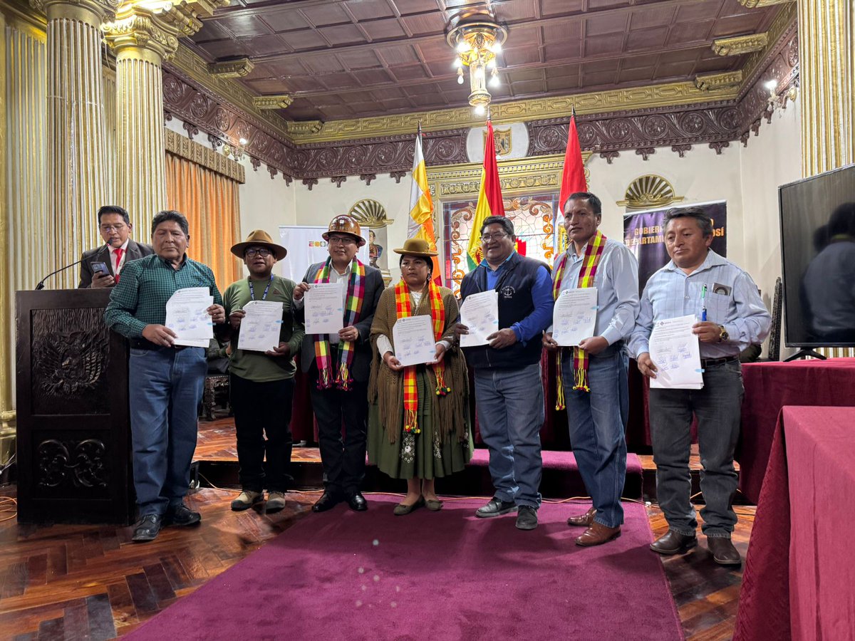 ViceIgualdadOp's tweet photo. #NotaDePrensa |
Junto a la Gobernación de Potosí y 26 municipios de este departamento conforman 4 nuevas redes locales para erradicar la violencia hacia las mujeres

Leer la nota 👉
https://t.co/VrldlhNuBG

#redeslocales
#PrevencionDeLaViolencia
#UnidosRumboalBicentenario https://t.co/xxPkAMn3uQ