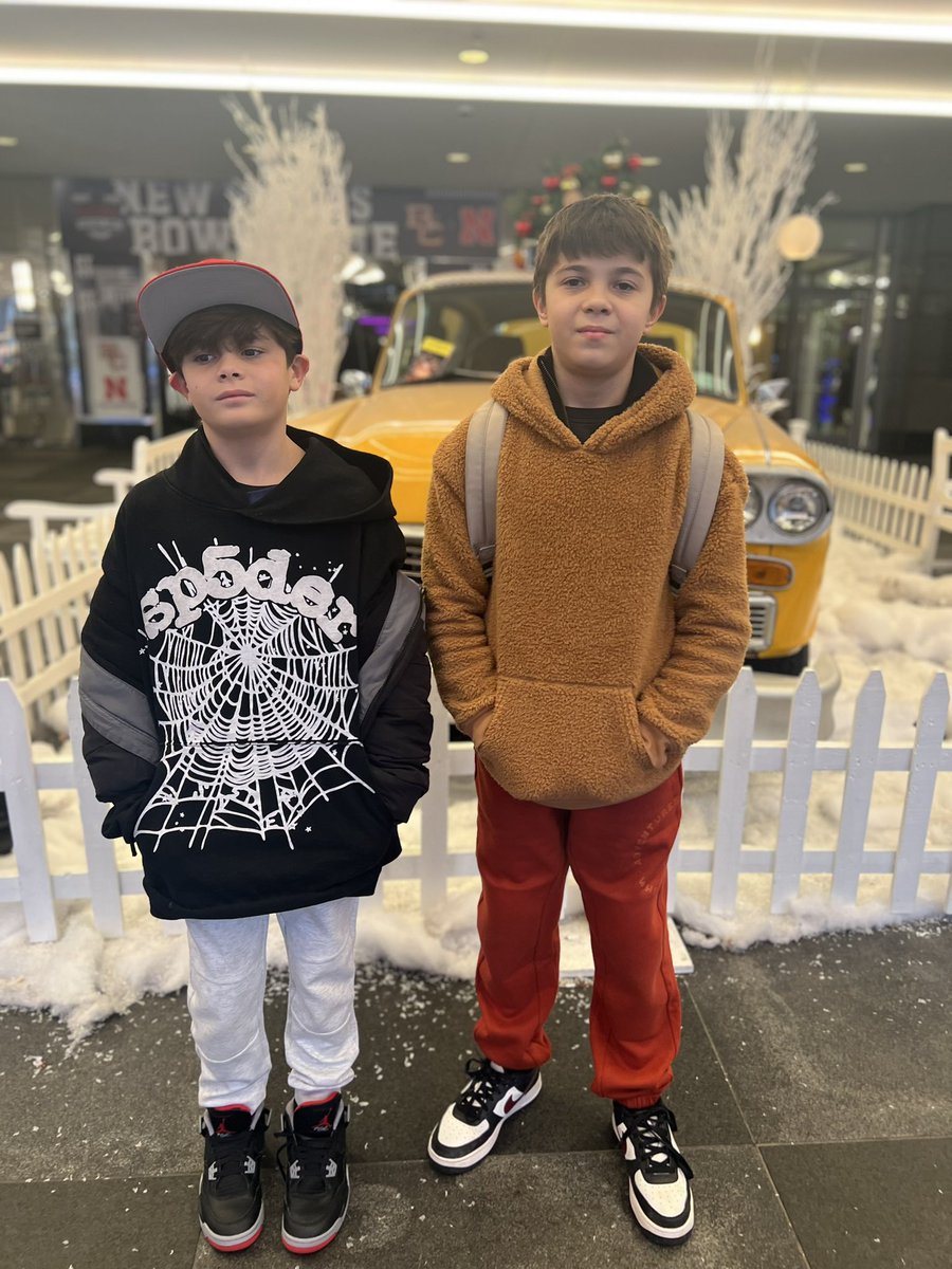 AdamAndRayan's tweet photo. Great times had by all … more adventures to come :) happy upcoming year, friends!!! #holidays #vacation #travel #familytime #familytravel #chrstmasbreak #holidayseason #holidaytravel https://t.co/bo2ouYl7mg