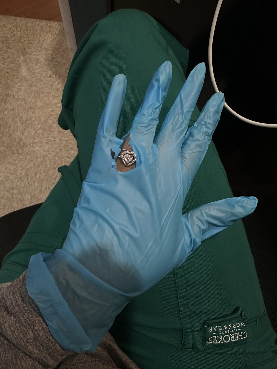 My first promise ring🔒🫀