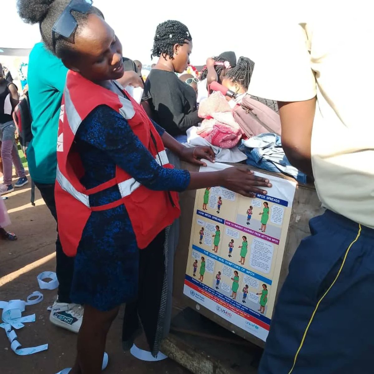 Raising awareness about Mpox with the amazing Red Cross team. Together, we’re spreading the knowledge to keep our communities safe and informed! #HealthAwareness #RedCrossImpact