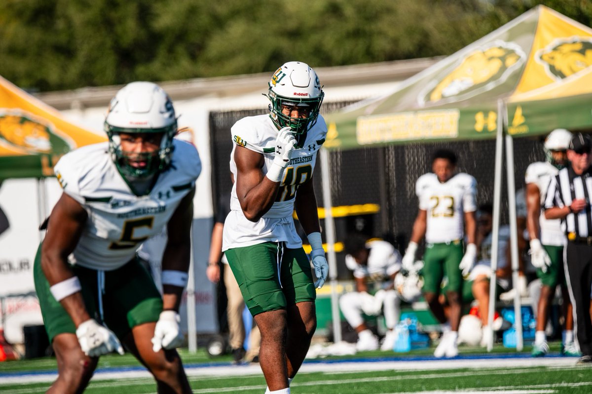 Cmac3x's tweet image. Bless to receive a offer from southeastern Louisiana 🟢🟡  
@JGonzalesJr10 @JUCOFFrenzy