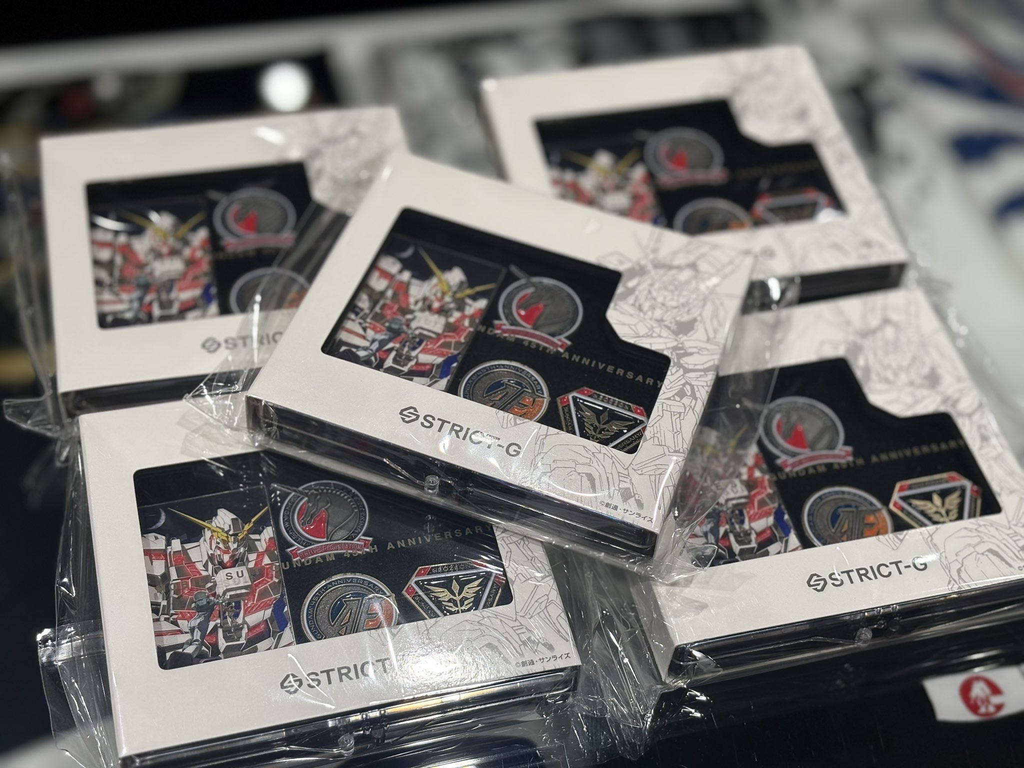 STRICT-G シリーズ45周年記念ピンズセット UC STRICT-G『機動 STRICT-G シリーズ45周年記念ピンズセット UC STRICT-G『機動