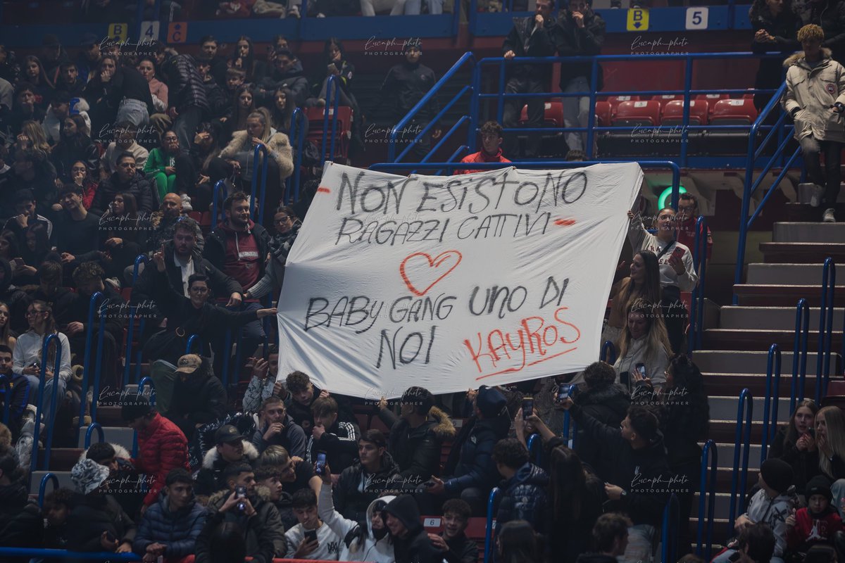 LucaphPhoto's tweet image. Baby Gang - La fine del mondo tour - Unipol Forum, Milano - 14 dicembre 2024

#babygang #lafinedelmondotour #unipolforum #tour #show #milano #dicembre #reportage #photojurnalism #fotografomilano #photographer #livemusicphotography #sottopalco #stagephotography #photographers