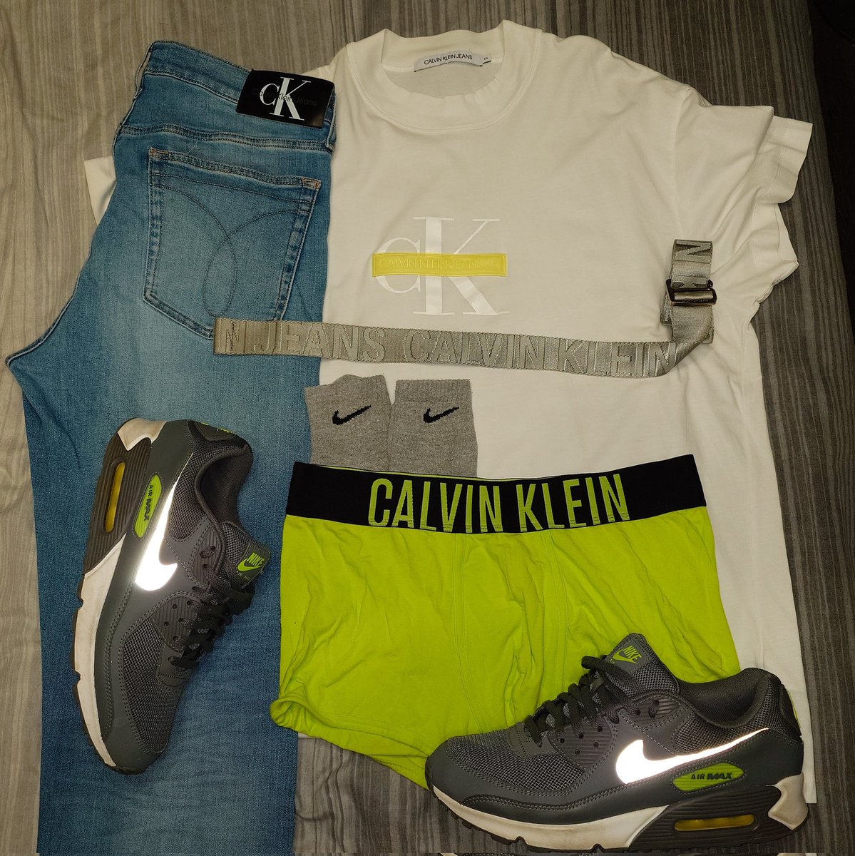 CurwenSimon's tweet photo. #OOTD #NIKE #AIRMAX #90 over Grey #nikesocks
#calvinkleinjeans over #CalvinKlein #intensepower #trunks and all topped off with a #calvinkleinjeans #tshirt https://t.co/ylKT74NQws