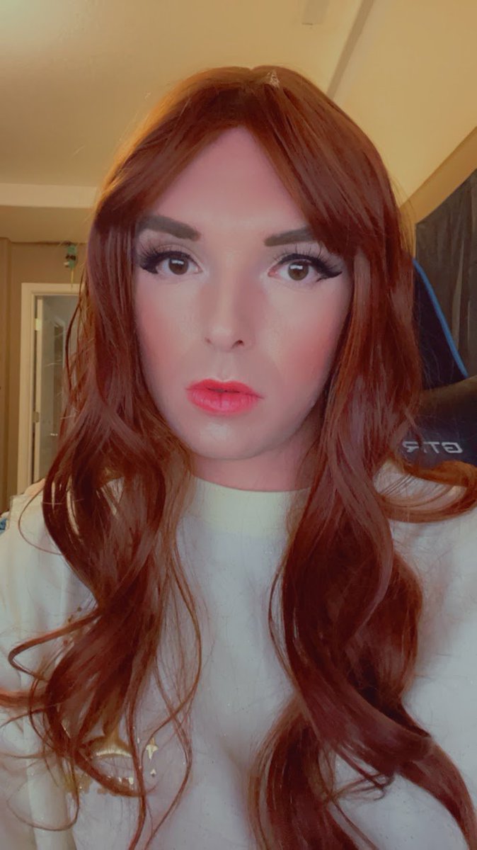 AlexaBraun_'s tweet photo. Hi everyone 🥰 https://t.co/5GSDwuoFnf