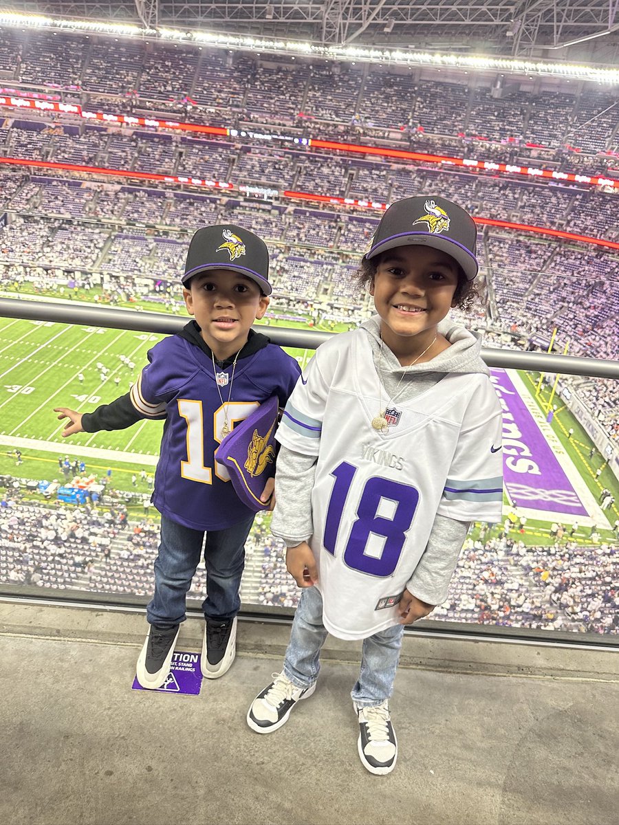 InHouseSpy's tweet photo. @JJettas2 They love you!  If I wasn’t a Lions fan, I would too. 😂😂 Now they want a signed mini helmet. Papa is on a mission now! https://t.co/AjSMqFGrd1
