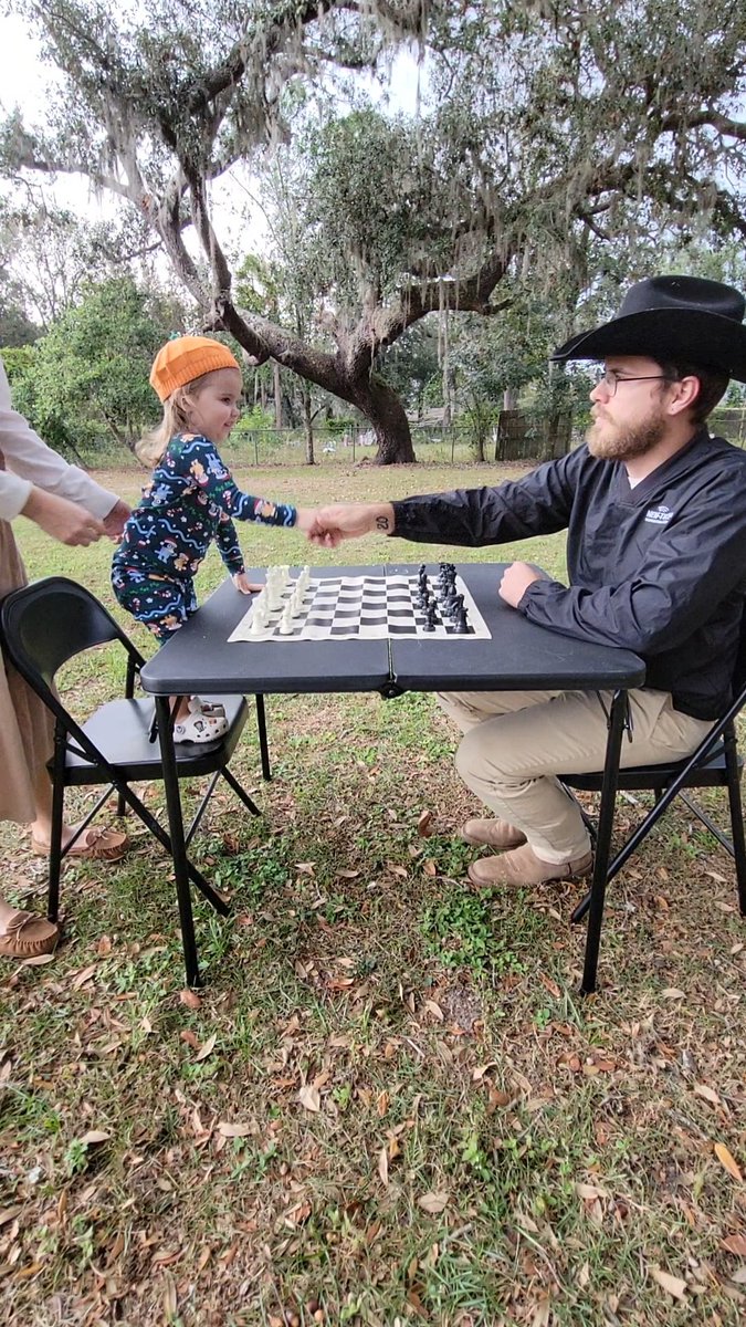 TheChessNeck's tweet photo. The only right answer https://t.co/XCoWo9LdR4