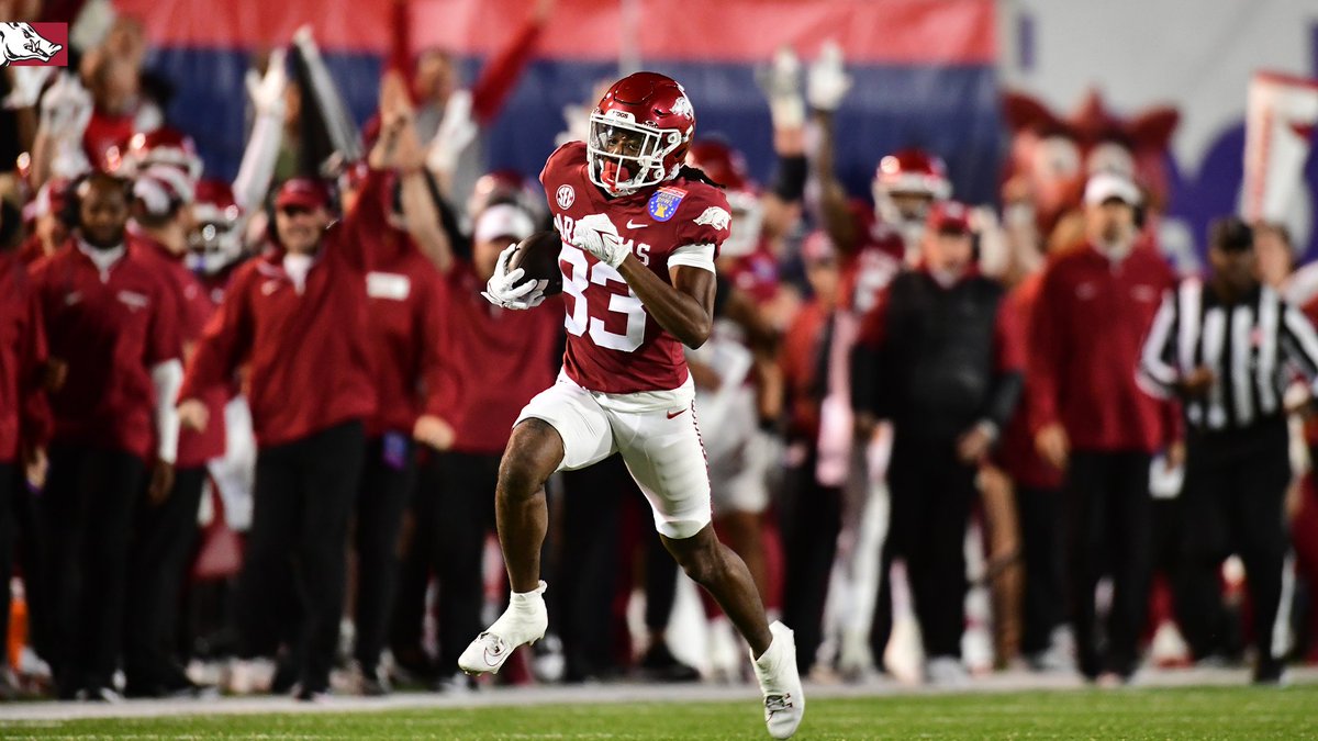RazorbackFB's tweet photo. Who Daz said they gonna catch this man https://t.co/SJ37Qj8Axg