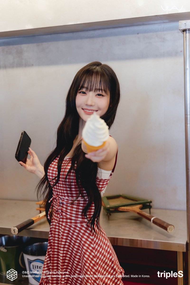 solbelbe_e's tweet image. 서연이와 아이스크림 베스트커플상 줘야되는거 아님???