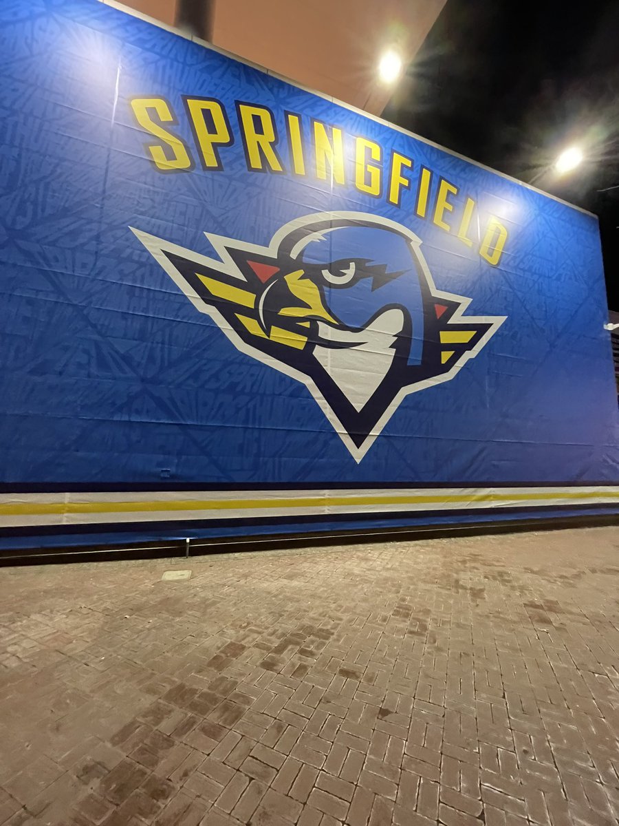 MarkyBgin's tweet photo. AHL #2
Hartford Wolfpack at Springfield Thunderbirds.
MassMutual Center
Springfield, MA.
#StadiumsChaser #AHL @ThunderbirdsAHL https://t.co/BpL1XgxAVn