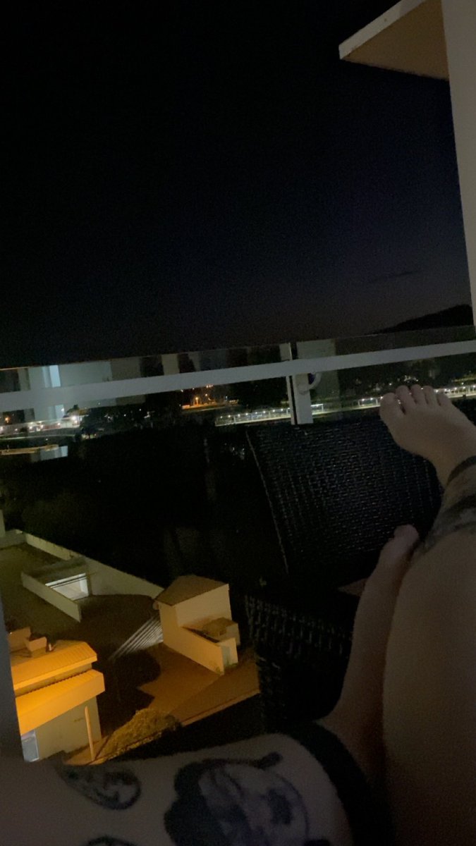 PhoeniMinx's tweet photo. Spent last night in between appointments soaking up the beautiful lights of the city https://t.co/6M2KfnTDN4