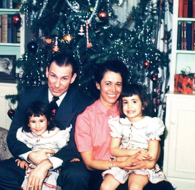 JessWaltonYR's tweet photo. My dad, mom, sister, and me in this old family photo—can you guess which little one I am? 🥰 https://t.co/LrNcNIk5wk